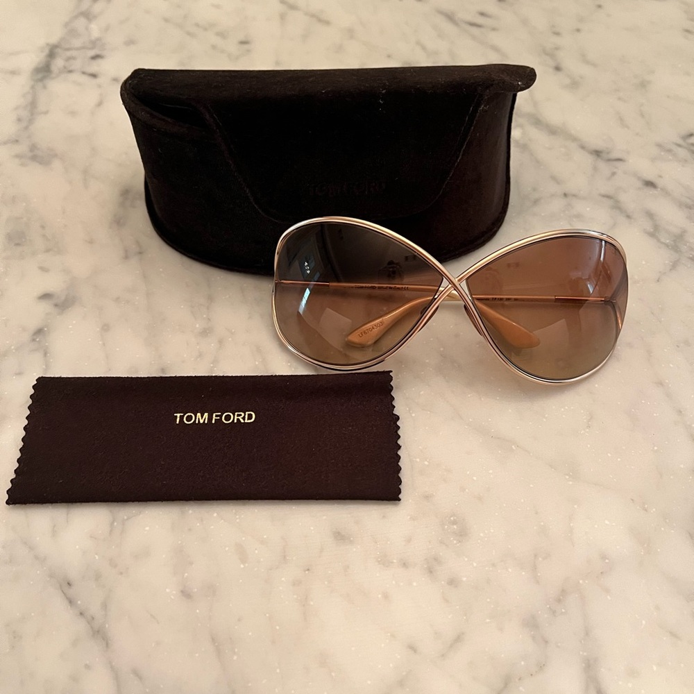 Tom Ford Miranda Sunglasses in Rose Gold. Like NEW!